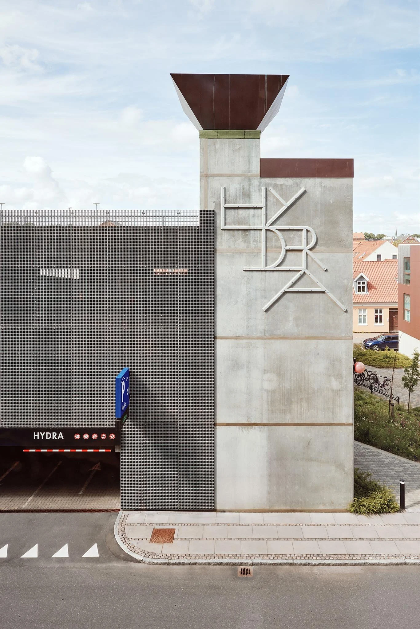 HYDRA — KIRSTINE ROEPSTORFF